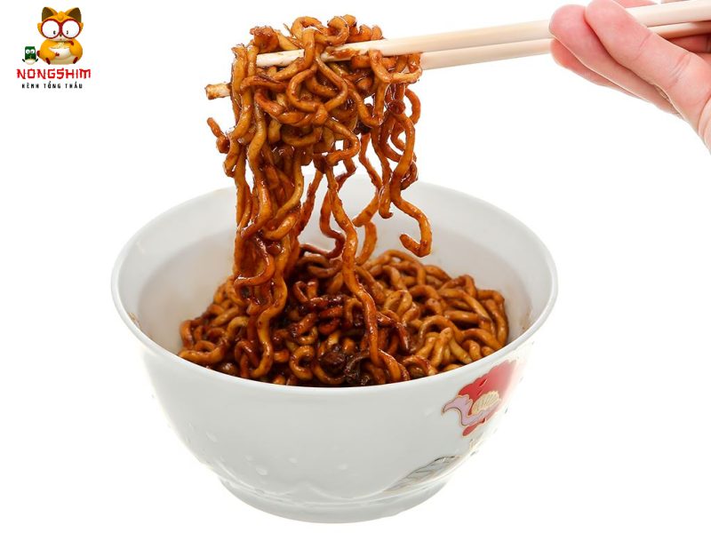 mi-tuong-den-cay-nongshim-sachun-mihanquocxyz